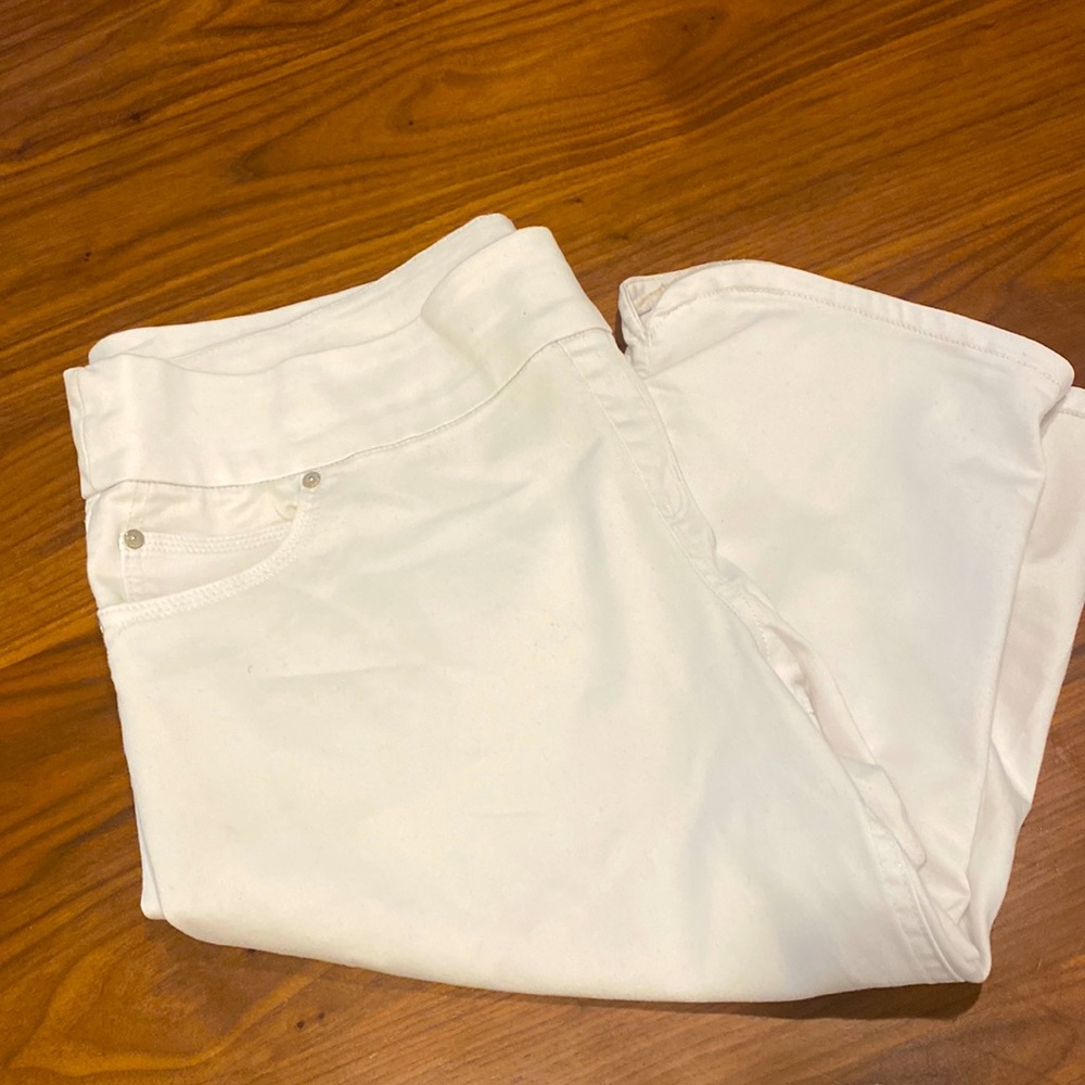 Ashley Stewart White Crop Pants